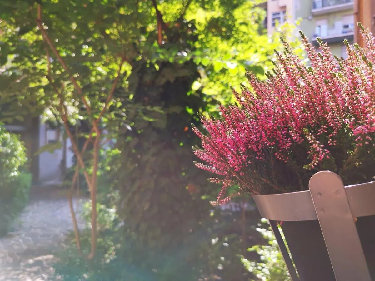 Daire Cozy Studio 50 Meters From The Metro Milano