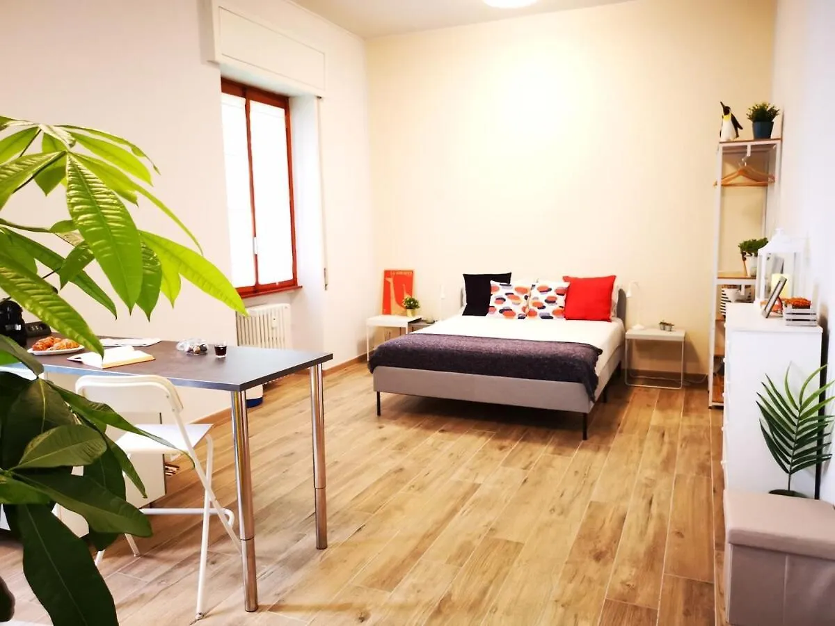 Lägenhet Cozy Studio 50 Meters From The Metro Milano Italien